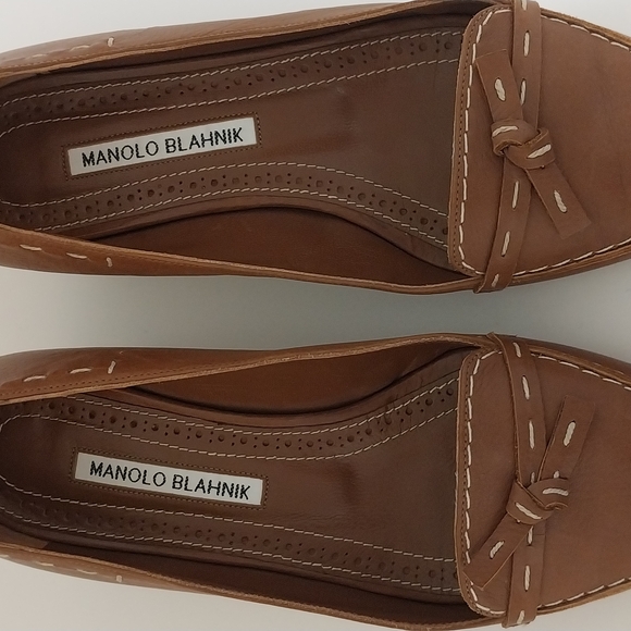 Manolo Blahnik Brown Leather Loafers with Bow Detail - Picture 2 of 9